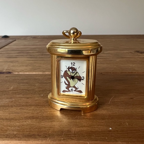 Warner Brothers Tasmanian Devil Brass desk travel clock - Picture 10 of 12